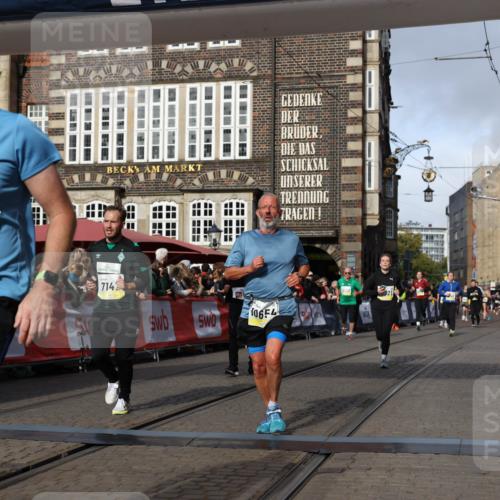05.10.2025 - 20. swb-Marathon Bremen Yannick Fuchs http://msf.ph/oto/9257859 05.10.2025 10:56:02 Ziel 7147, 9521, 9871, 10253, 10385, 10610, 10654, 10921, 11052, 11439 meine-sportfotos.de