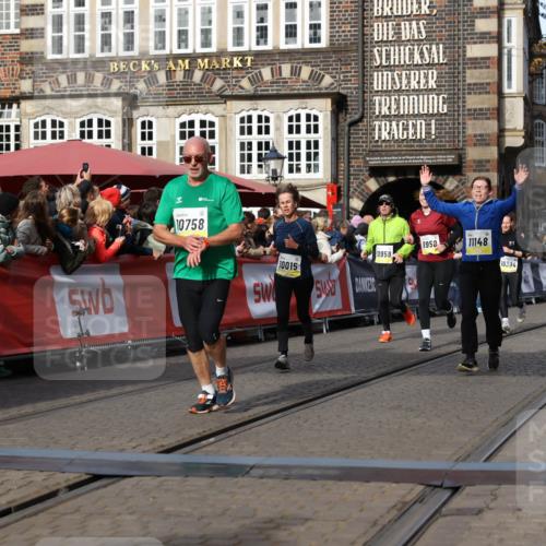 05.10.2025 - 20. swb-Marathon Bremen Yannick Fuchs http://msf.ph/oto/9258129 05.10.2025 10:56:06 Ziel 7147, 9871, 9950, 10015, 10610, 10654, 10758, 10921, 10959, 11148, 11439 meine-sportfotos.de