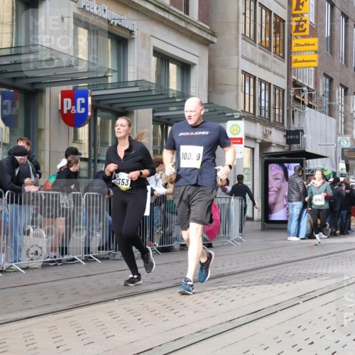 05.10.2025 - 20. swb-Marathon Bremen Strokosch-Dieckow http://msf.ph/oto/9258185 05.10.2025 10:58:50 Ziel 9183, 9219, 9454, 9508, 9601, 9635, 9692, 9847, 9977, 10039, 10143, 10200, 10274, 10353, 10357, 10407, 10588, 10594, 10607, 11006, 11007, 11207, 11400, 9183, 9219, 9454, 9508, 9601, 9635, 9692, 9847, 9977, 10039, 10143, 10200, 10274, 10353, 10357, 10407, 10588, 10594, 10607, 11006, 11007, 11207, 11400 meine-sportfotos.de