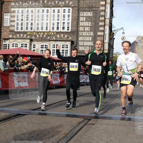 05.10.2025 - 20. swb-Marathon Bremen Yannick Fuchs http://msf.ph/oto/9258370 05.10.2025 10:56:10 Ziel 9541, 9871, 9950, 10015, 10394, 10641, 10664, 10675, 10758, 10921, 10959, 11148, 11626 meine-sportfotos.de