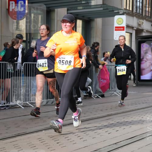 05.10.2025 - 20. swb-Marathon Bremen Strokosch-Dieckow http://msf.ph/oto/9258376 05.10.2025 10:58:57 Ziel 9183, 9219, 9454, 9508, 9635, 9692, 10039, 10143, 10200, 10274, 10353, 10391, 10407, 10594, 11006, 11007, 11207, 11400, 11728, 9183, 9219, 9454, 9508, 9635, 9692, 10039, 10143, 10200, 10274, 10353, 10391, 10407, 10594, 11006, 11007, 11207, 11400, 11728 meine-sportfotos.de