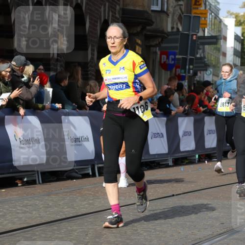 05.10.2025 - 20. swb-Marathon Bremen Strokosch-Dieckow http://msf.ph/oto/9258717 05.10.2025 11:04:52 Ziel 9220, 9530, 9813, 9866, 9927, 10684, 10771, 10891, 11180, 11315, 11372, 11478, 11559, 11636 meine-sportfotos.de