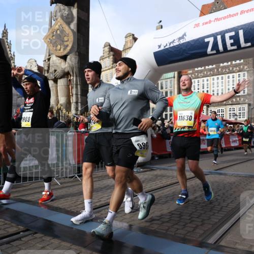 05.10.2025 - 20. swb-Marathon Bremen Yannick Fuchs http://msf.ph/oto/9258931 05.10.2025 10:56:20 Ziel 9258, 9811, 9855, 9968, 10006, 10009, 10664, 10989, 10992, 11095, 11364, 11366, 11620, 11630, 11693, 11741 meine-sportfotos.de