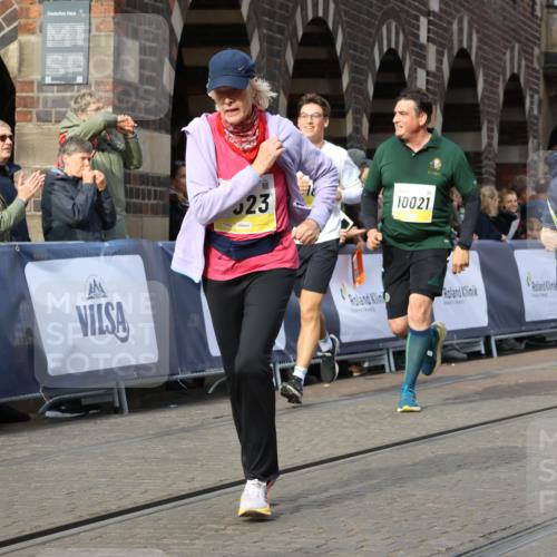 05.10.2025 - 20. swb-Marathon Bremen Strokosch-Dieckow http://msf.ph/oto/9259133 05.10.2025 11:05:11 Ziel 9440, 9668, 9690, 9908, 9978, 10018, 10021, 10255, 10343, 10990, 11016, 11323, 11501, 11540, 11650, 11707 meine-sportfotos.de