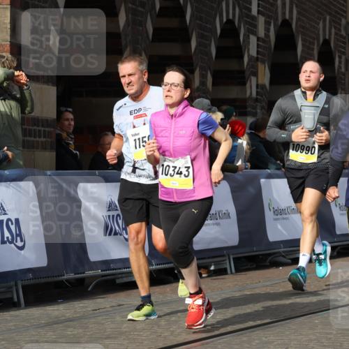 05.10.2025 - 20. swb-Marathon Bremen Strokosch-Dieckow http://msf.ph/oto/9259204 05.10.2025 11:05:14 Ziel 9440, 9515, 9690, 9908, 9944, 9978, 10018, 10021, 10255, 10343, 10990, 11323, 11501, 11540, 11650, 11707 meine-sportfotos.de