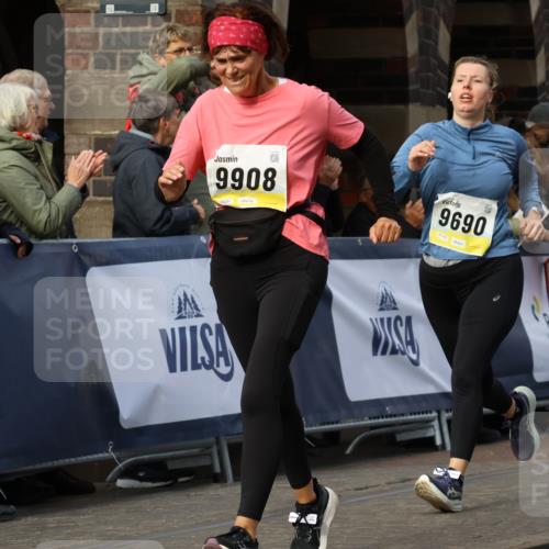 05.10.2025 - 20. swb-Marathon Bremen Strokosch-Dieckow http://msf.ph/oto/9259327 05.10.2025 11:05:18 Ziel 9440, 9515, 9690, 9713, 9908, 9944, 10255, 10828, 10990, 11106, 11501, 11540, 11707 meine-sportfotos.de