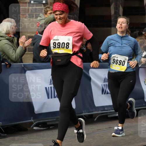 05.10.2025 - 20. swb-Marathon Bremen Strokosch-Dieckow http://msf.ph/oto/9259347 05.10.2025 11:05:18 Ziel 9440, 9515, 9690, 9713, 9908, 9944, 10255, 10828, 10990, 11106, 11501, 11540, 11707 meine-sportfotos.de