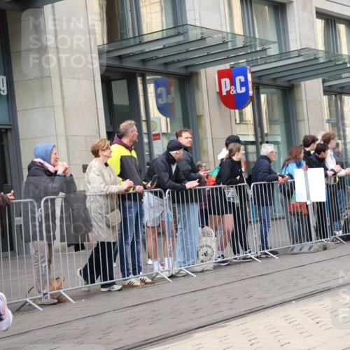 05.10.2025 - 20. swb-Marathon Bremen Strokosch-Dieckow http://msf.ph/oto/9259846 05.10.2025 11:00:07 Ziel 7178, 7215, 9173, 9177, 9271, 9495, 9531, 10063, 10067, 10071, 10079, 10217, 10406, 10492, 10504, 10518, 10794, 10930, 10985, 11003, 11063, 11071, 11162, 11255, 11263, 11424, 11511, 11534, 11595, 11610, 11619, 11699, 7178, 7215, 9173, 9177, 9271, 9495, 9531, 10063, 10067, 10071, 10079, 10217, 10406, 10492, 10504, 10518, 10794, 10930, 10985, 11003, 11063, 11071, 11162, 11255, 11263, 11424, 11511 meine-sportfotos.de