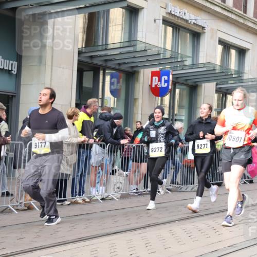 05.10.2025 - 20. swb-Marathon Bremen Strokosch-Dieckow http://msf.ph/oto/9260159 05.10.2025 11:00:22 Ziel 7178, 9177, 9271, 9272, 9327, 9389, 9531, 9827, 9858, 10063, 10071, 10079, 10182, 10518, 10571, 10690, 10872, 10901, 11003, 11034, 11071, 11155, 11162, 11255, 11511, 11534, 11595, 11610, 11619, 7178, 9177, 9271, 9272, 9327, 9389, 9531, 9827, 9858, 10063, 10071, 10079, 10182, 10518, 10571, 10690, 10872, 10901, 11003, 11034, 11071, 11155, 11162, 11255, 11511 meine-sportfotos.de
