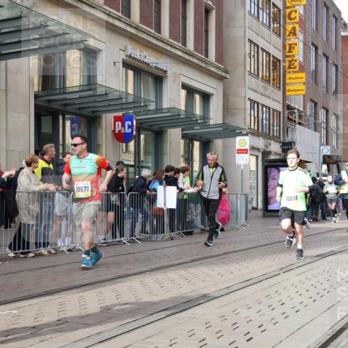 05.10.2025 - 20. swb-Marathon Bremen Strokosch-Dieckow http://msf.ph/oto/9260289 05.10.2025 11:00:27 Ziel 9271, 9272, 9327, 9389, 9600, 9827, 9858, 10079, 10182, 10258, 10518, 10571, 10690, 10872, 10901, 11034, 11071, 11155, 11162, 11511, 9271, 9272, 9327, 9389, 9600, 9827, 9858, 10079, 10182, 10258, 10518, 10571, 10690, 10872, 10901, 11034, 11071, 11155, 11162, 11511 meine-sportfotos.de
