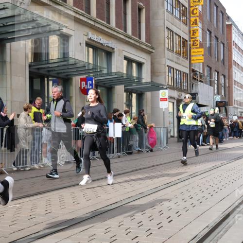 05.10.2025 - 20. swb-Marathon Bremen Strokosch-Dieckow http://msf.ph/oto/9260323 05.10.2025 11:00:28 Ziel 9208, 9271, 9272, 9327, 9389, 9600, 9827, 9858, 10182, 10228, 10258, 10359, 10518, 10571, 10690, 10872, 10901, 11034, 11155, 11162, 9208, 9271, 9272, 9327, 9389, 9600, 9827, 9858, 10182, 10228, 10258, 10359, 10518, 10571, 10690, 10872, 10901, 11034, 11155, 11162 meine-sportfotos.de