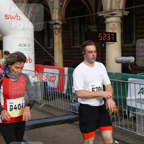 05.10.2025 - 20. swb-Marathon Bremen Yannick Fuchs http://msf.ph/oto/9260569 05.10.2025 10:48:32 Ziel 8787, 9223, 9298, 9404, 9665, 9704, 9810, 9958, 10109, 10131, 10211, 10685, 11119, 11292 meine-sportfotos.de