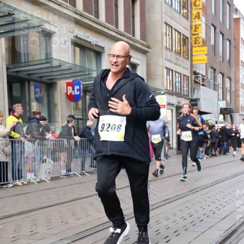 05.10.2025 - 20. swb-Marathon Bremen Strokosch-Dieckow http://msf.ph/oto/9260590 05.10.2025 11:00:45 Ziel 9182, 9208, 9305, 9443, 9600, 9613, 9880, 9954, 10228, 10258, 10359, 10477, 10544, 10630, 10762, 10914, 11053, 11337, 11338, 11524, 11597, 11680, 11719, 9182, 9208, 9305, 9443, 9600, 9613, 9880, 9954, 10228, 10258, 10359, 10477, 10544, 10630, 10762, 10914, 11053, 11337, 11338, 11524, 11597, 11680, 11719 meine-sportfotos.de