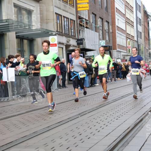 05.10.2025 - 20. swb-Marathon Bremen Strokosch-Dieckow http://msf.ph/oto/9260863 05.10.2025 11:00:57 Ziel 9182, 9286, 9443, 9613, 9880, 9925, 10477, 10544, 10630, 10762, 10914, 11053, 11194, 11337, 11338, 11524, 11597, 11633, 11680, 11688, 11719, 9182, 9286, 9443, 9613, 9880, 9925, 10477, 10544, 10630, 10762, 10914, 11053, 11194, 11337, 11338, 11524, 11597, 11633, 11680, 11688, 11719 meine-sportfotos.de