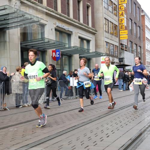 05.10.2025 - 20. swb-Marathon Bremen Strokosch-Dieckow http://msf.ph/oto/9260909 05.10.2025 11:00:58 Ziel 9182, 9286, 9443, 9613, 9880, 9925, 10157, 10336, 10477, 10544, 10630, 10762, 10914, 11194, 11337, 11338, 11524, 11597, 11633, 11680, 11688, 11719, 9182, 9286, 9443, 9613, 9880, 9925, 10157, 10336, 10477, 10544, 10630, 10762, 10914, 11194, 11337, 11338, 11524, 11597, 11633, 11680, 11688, 11719 meine-sportfotos.de