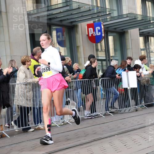 05.10.2025 - 20. swb-Marathon Bremen Strokosch-Dieckow http://msf.ph/oto/9261563 05.10.2025 11:01:37 Ziel 9189, 9237, 9324, 9365, 9426, 9536, 9655, 9686, 10004, 10301, 10508, 10558, 10837, 10855, 10879, 10887, 10903, 10904, 10944, 11014, 11415, 11459, 11647, 9189, 9237, 9324, 9365, 9426, 9536, 9655, 9686, 10004, 10301, 10508, 10558, 10837, 10855, 10879, 10887, 10903, 10904, 10944, 11014, 11415, 11459, 11647 meine-sportfotos.de