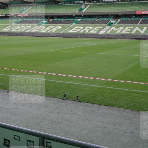 05.10.2025 - 20. swb-Marathon Bremen Michael Burmester http://msf.ph/oto/9261662 05.10.2025 11:01:00 Laufen im Stadion  meine-sportfotos.de