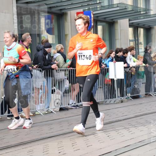 05.10.2025 - 20. swb-Marathon Bremen Strokosch-Dieckow http://msf.ph/oto/9261843 05.10.2025 11:01:56 Ziel 9363, 9426, 9686, 9707, 9748, 10093, 10130, 10194, 10301, 10508, 10821, 10829, 10982, 10983, 11014, 11340, 11386, 11454, 11459, 11646, 9363, 9426, 9686, 9707, 9748, 10093, 10130, 10194, 10301, 10508, 10821, 10829, 10982, 10983, 11014, 11340, 11386, 11454, 11459, 11646 meine-sportfotos.de