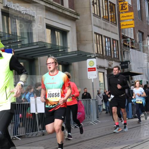 05.10.2025 - 20. swb-Marathon Bremen Strokosch-Dieckow http://msf.ph/oto/9262414 05.10.2025 11:02:35 Ziel 9229, 9331, 9360, 9516, 9593, 9644, 9661, 9662, 9846, 9893, 10129, 10167, 10185, 10207, 10530, 10656, 10734, 10777, 10803, 10804, 10876, 10940, 11024, 11087, 11193, 11312, 11376, 11504, 11576, 11667, 11668, 11735, 9229, 9331, 9360, 9516, 9593, 9644, 9661, 9662, 9846, 9893, 10129, 10167, 10185, 10207, 10530, 10656, 10734, 10777, 10803, 10804, 10876, 10940, 11024, 11087, 11193, 11312, 11376, 11504, 11735 meine-sportfotos.de