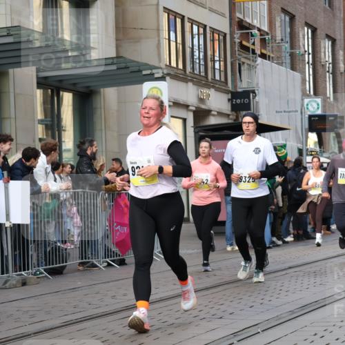05.10.2025 - 20. swb-Marathon Bremen Strokosch-Dieckow http://msf.ph/oto/9262836 05.10.2025 11:02:59 Ziel 7776, 9224, 9225, 9246, 9300, 9308, 9325, 9498, 9593, 9850, 10142, 10185, 10405, 10446, 10471, 10926, 10963, 10995, 10996, 11103, 11124, 11150, 11236, 11390, 11467, 11502, 11508, 11509, 11682, 7776, 9224, 9225, 9246, 9300, 9308, 9325, 9498, 9593, 9850, 10142, 10185, 10405, 10446, 10471, 10926, 10963, 10995, 10996, 11103, 11124, 11150, 11236, 11390, 11467, 11502, 11508, 11509, 11682 meine-sportfotos.de