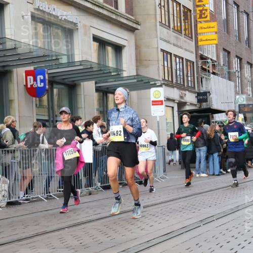 05.10.2025 - 20. swb-Marathon Bremen Strokosch-Dieckow http://msf.ph/oto/9263025 05.10.2025 11:03:06 Ziel 7199, 7776, 9224, 9225, 9246, 9308, 9325, 9486, 9498, 9850, 9940, 10142, 10213, 10405, 10446, 10471, 10926, 10963, 10995, 11103, 11124, 11150, 11236, 11390, 11467, 11502, 11508, 11509, 11522, 7199, 7776, 9224, 9225, 9246, 9308, 9325, 9486, 9498, 9850, 9940, 10142, 10213, 10405, 10446, 10471, 10926, 10963, 10995, 11103, 11124, 11150, 11236, 11390, 11467, 11502, 11508, 11509, 11522 meine-sportfotos.de