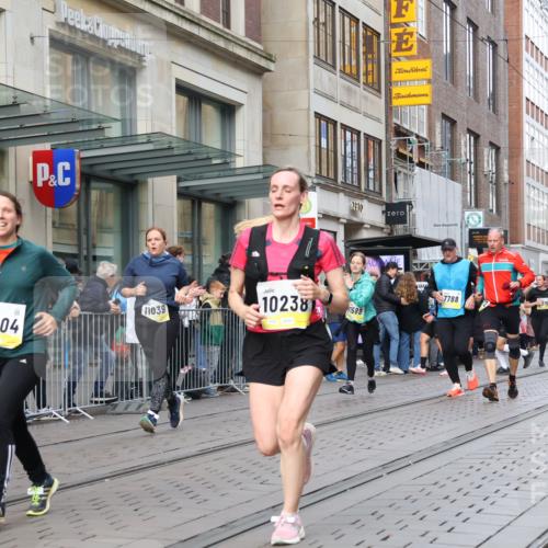 05.10.2025 - 20. swb-Marathon Bremen Strokosch-Dieckow http://msf.ph/oto/9263523 05.10.2025 11:03:28 Ziel 7788, 9241, 9315, 9379, 9571, 9940, 10106, 10213, 10238, 10265, 10271, 10297, 10478, 10603, 10604, 10711, 10713, 11039, 11183, 11272, 11306, 11589, 11609, 7788, 9241, 9315, 9379, 9571, 9940, 10106, 10213, 10238, 10265, 10271, 10297, 10478, 10603, 10604, 10711, 10713, 11039, 11183, 11272, 11306, 11589, 11609 meine-sportfotos.de