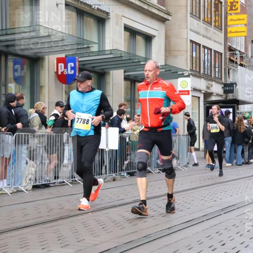 05.10.2025 - 20. swb-Marathon Bremen Strokosch-Dieckow http://msf.ph/oto/9263605 05.10.2025 11:03:31 Ziel 7788, 9241, 9315, 9379, 9398, 9571, 10106, 10205, 10238, 10265, 10271, 10297, 10478, 10551, 10603, 10604, 10711, 10713, 11039, 11183, 11272, 11306, 11589, 11609, 7788, 9241, 9315, 9379, 9398, 9571, 10106, 10205, 10238, 10265, 10271, 10297, 10478, 10551, 10603, 10604, 10711, 10713, 11039, 11183, 11272, 11306, 11589, 11609 meine-sportfotos.de