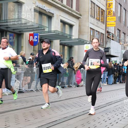 05.10.2025 - 20. swb-Marathon Bremen Strokosch-Dieckow http://msf.ph/oto/9263840 05.10.2025 11:03:42 Ziel 7123, 7788, 7789, 9241, 9275, 9379, 9398, 9571, 10098, 10106, 10205, 10265, 10271, 10551, 10853, 11001, 11039, 11077, 11102, 11183, 11272, 11609, 11611, 11685, 7123, 7788, 7789, 9241, 9275, 9379, 9398, 9571, 10098, 10106, 10205, 10265, 10271, 10551, 10853, 11001, 11039, 11077, 11102, 11183, 11272, 11609, 11611, 11685 meine-sportfotos.de