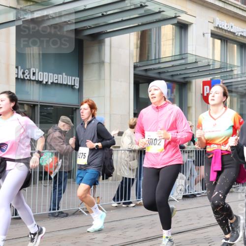 05.10.2025 - 20. swb-Marathon Bremen Strokosch-Dieckow http://msf.ph/oto/9264040 05.10.2025 11:03:53 Ziel 7123, 7789, 9275, 9398, 9448, 9537, 9684, 10098, 10205, 10551, 10678, 10853, 11001, 11077, 11102, 11200, 11611, 11685, 7123, 7789, 9275, 9398, 9448, 9537, 9684, 10098, 10205, 10551, 10678, 10853, 11001, 11077, 11102, 11200, 11611, 11685 meine-sportfotos.de