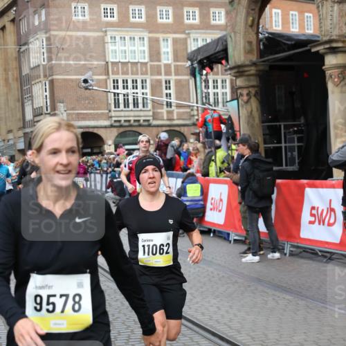 05.10.2025 - 20. swb-Marathon Bremen Yannick Fuchs http://msf.ph/oto/9264673 05.10.2025 10:50:47 Ziel 9230, 9267, 9299, 9578, 9832, 9986, 10251, 11062, 11451, 11466, 11661 meine-sportfotos.de