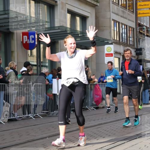 05.10.2025 - 20. swb-Marathon Bremen Strokosch-Dieckow http://msf.ph/oto/9264747 05.10.2025 11:04:21 Ziel 8111, 9394, 9532, 9610, 9623, 9750, 9765, 9771, 9812, 9866, 9915, 9927, 10278, 10422, 10451, 10483, 10485, 10531, 10532, 10557, 10674, 10869, 10891, 10956, 10964, 11035, 11196, 11315, 11427, 11542, 11546, 11615, 11636, 11704, 8111, 9394, 9532, 9610, 9623, 9750, 9765, 9771, 9812, 9866, 9915, 9927, 10278, 10422, 10451, 10483, 10485, 10531, 10532, 10557, 10674, 10869, 10891, 10956, 10964, 11035, 11196, 11315, 11427, 11542, 11546 meine-sportfotos.de