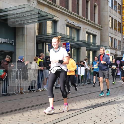 05.10.2025 - 20. swb-Marathon Bremen Strokosch-Dieckow http://msf.ph/oto/9264771 05.10.2025 11:04:21 Ziel 8111, 9394, 9532, 9610, 9623, 9750, 9765, 9771, 9812, 9866, 9915, 9927, 10278, 10422, 10451, 10483, 10485, 10531, 10532, 10557, 10674, 10869, 10891, 10956, 10964, 11035, 11196, 11315, 11427, 11542, 11546, 11615, 11636, 11704, 8111, 9394, 9532, 9610, 9623, 9750, 9765, 9771, 9812, 9866, 9915, 9927, 10278, 10422, 10451, 10483, 10485, 10531, 10532, 10557, 10674, 10869, 10891, 10956, 10964, 11035, 11196, 11315, 11427, 11542, 11546 meine-sportfotos.de
