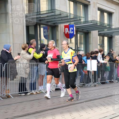 05.10.2025 - 20. swb-Marathon Bremen Strokosch-Dieckow http://msf.ph/oto/9265076 05.10.2025 11:04:31 Ziel 9220, 9409, 9530, 9532, 9623, 9660, 9750, 9765, 9771, 9812, 9813, 9866, 9927, 10422, 10451, 10532, 10557, 10684, 10771, 10891, 10964, 11035, 11090, 11180, 11315, 11372, 11427, 11478, 11546, 11559, 11615, 11636, 9220, 9409, 9530, 9532, 9623, 9660, 9750, 9765, 9771, 9812, 9813, 9866, 9927, 10422, 10451, 10532, 10557, 10684, 10771, 10891, 10964, 11035, 11090, 11180, 11315, 11372, 11427, 11478, 11546 meine-sportfotos.de