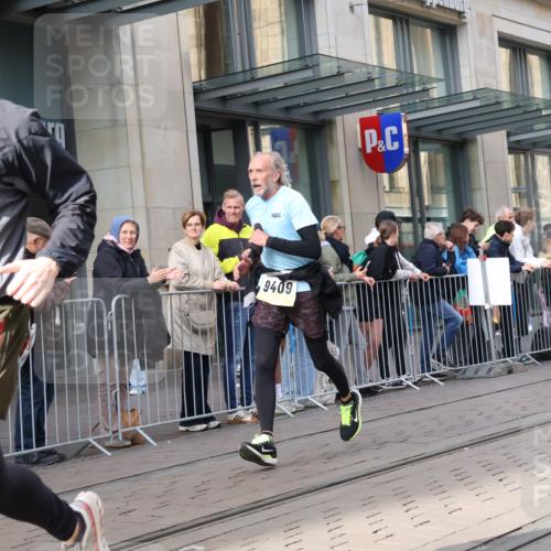 05.10.2025 - 20. swb-Marathon Bremen Strokosch-Dieckow http://msf.ph/oto/9265251 05.10.2025 11:04:39 Ziel 9220, 9409, 9530, 9642, 9660, 9668, 9813, 9866, 9927, 9978, 10018, 10021, 10557, 10684, 10771, 10891, 10964, 10965, 11016, 11035, 11090, 11121, 11171, 11180, 11315, 11323, 11372, 11412, 11478, 11559, 11615, 11636, 9220, 9409, 9530, 9642, 9660, 9668, 9813, 9866, 9927, 9978, 10018, 10021, 10557, 10684, 10771, 10891, 10964, 10965, 11016, 11035, 11090, 11121, 11171, 11180, 11315, 11323, 11372, 11412, 11478 meine-sportfotos.de