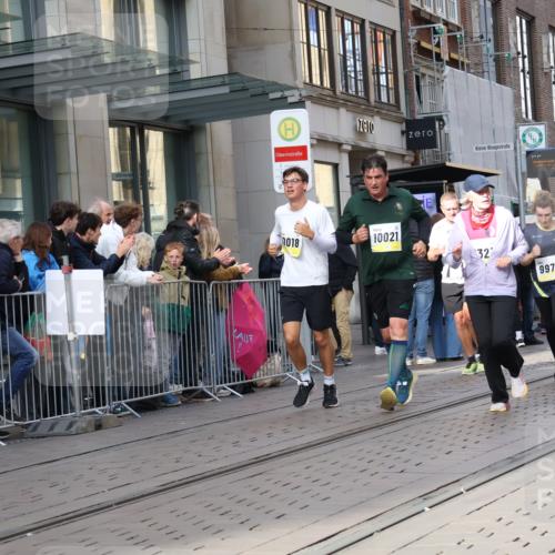 05.10.2025 - 20. swb-Marathon Bremen Strokosch-Dieckow http://msf.ph/oto/9265549 05.10.2025 11:04:47 Ziel 9220, 9409, 9440, 9530, 9642, 9660, 9668, 9690, 9813, 9908, 9978, 10018, 10021, 10255, 10343, 10684, 10771, 10965, 10990, 11016, 11090, 11121, 11171, 11180, 11323, 11372, 11412, 11478, 11501, 11540, 11559, 11650, 11707, 9220, 9409, 9440, 9530, 9642, 9660, 9668, 9690, 9813, 9908, 9978, 10018, 10021, 10255, 10343, 10684, 10771, 10965, 10990, 11016, 11090, 11121, 11171, 11180, 11323, 11372, 11412, 11478, 11501, 11540, 11650, 11707 meine-sportfotos.de