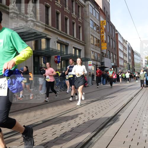 05.10.2025 - 20. swb-Marathon Bremen Strokosch-Dieckow http://msf.ph/oto/9266196 05.10.2025 11:05:10 Ziel 7654, 9210, 9335, 9419, 9515, 9690, 9713, 9752, 9908, 9944, 10025, 10158, 10289, 10426, 10437, 10511, 10542, 10828, 10843, 10844, 10999, 11064, 11106, 11164, 11540, 11604, 11676, 11681, 7654, 9210, 9335, 9419, 9515, 9690, 9713, 9752, 9908, 9944, 10025, 10158, 10289, 10426, 10437, 10511, 10542, 10828, 10843, 10844, 10999, 11064, 11106, 11164, 11540, 11604, 11676, 11681 meine-sportfotos.de