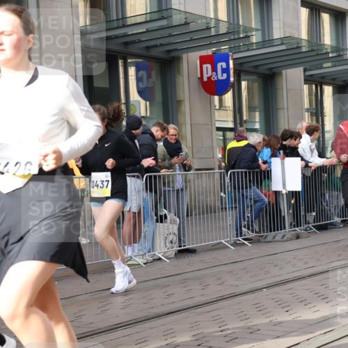 05.10.2025 - 20. swb-Marathon Bremen Strokosch-Dieckow http://msf.ph/oto/9266230 05.10.2025 11:05:12 Ziel 7654, 9210, 9335, 9419, 9515, 9713, 9752, 9944, 10025, 10158, 10197, 10289, 10426, 10437, 10511, 10529, 10542, 10828, 10843, 10844, 10999, 11064, 11106, 11164, 11604, 11676, 11681, 7654, 9210, 9335, 9419, 9515, 9713, 9752, 9944, 10025, 10158, 10197, 10289, 10426, 10437, 10511, 10529, 10542, 10828, 10843, 10844, 10999, 11064, 11106, 11164, 11604, 11676, 11681 meine-sportfotos.de