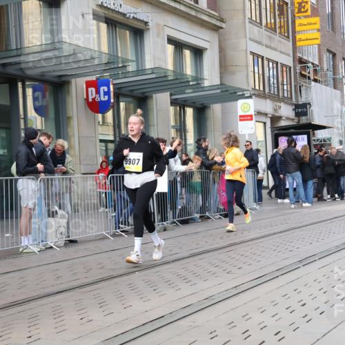 05.10.2025 - 20. swb-Marathon Bremen Strokosch-Dieckow http://msf.ph/oto/9266654 05.10.2025 11:05:31 Ziel 7777, 9335, 9355, 9423, 9907, 9931, 10081, 10095, 10197, 10529, 10587, 10597, 10619, 10769, 10843, 10844, 11134, 11425, 11455, 11468, 11604, 7777, 9335, 9355, 9423, 9907, 9931, 10081, 10095, 10197, 10529, 10587, 10597, 10619, 10769, 10843, 10844, 11134, 11425, 11455, 11468, 11604 meine-sportfotos.de