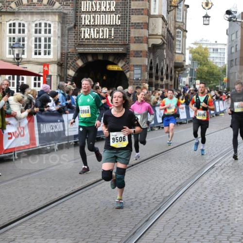 05.10.2025 - 20. swb-Marathon Bremen Yannick Fuchs http://msf.ph/oto/9266901 05.10.2025 10:51:51 Ziel 8333, 9259, 9268, 9506, 10436, 10716, 10968, 11484, 11689, 11696 meine-sportfotos.de
