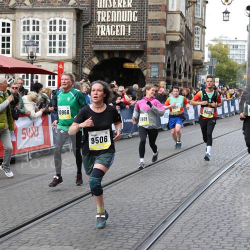 05.10.2025 - 20. swb-Marathon Bremen Yannick Fuchs http://msf.ph/oto/9266942 05.10.2025 10:51:52 Ziel 8333, 9004, 9259, 9268, 9506, 10436, 10716, 10968, 11484, 11689, 11696 meine-sportfotos.de