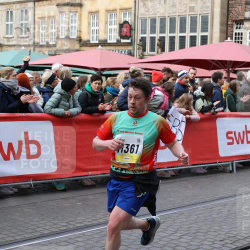05.10.2025 - 20. swb-Marathon Bremen Yannick Fuchs http://msf.ph/oto/9267138 05.10.2025 10:51:56 Ziel 9004, 9259, 9506, 10436, 10968, 11361, 11689, 11696 meine-sportfotos.de
