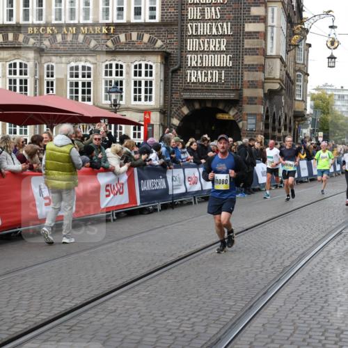 05.10.2025 - 20. swb-Marathon Bremen Yannick Fuchs http://msf.ph/oto/9267229 05.10.2025 10:51:58 Ziel 9004, 9506, 10436, 10968, 11080, 11361, 11689, 11696 meine-sportfotos.de