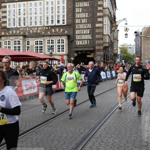 05.10.2025 - 20. swb-Marathon Bremen Yannick Fuchs http://msf.ph/oto/9267393 05.10.2025 10:52:03 Ziel 9683, 10380, 10581, 10625, 10817, 11080, 11136, 11325, 11361, 11394 meine-sportfotos.de