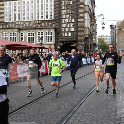 05.10.2025 - 20. swb-Marathon Bremen Yannick Fuchs http://msf.ph/oto/9267406 05.10.2025 10:52:03 Ziel 9683, 10380, 10581, 10625, 10817, 11080, 11136, 11325, 11361, 11394 meine-sportfotos.de
