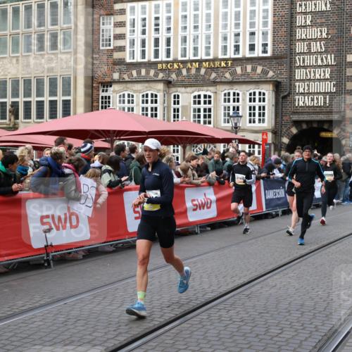 05.10.2025 - 20. swb-Marathon Bremen Yannick Fuchs http://msf.ph/oto/9267847 05.10.2025 10:52:14 Ziel 9196, 9226, 9939, 10240, 10438, 10727, 10977, 11273, 11641 meine-sportfotos.de