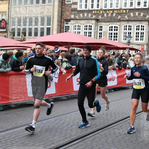 05.10.2025 - 20. swb-Marathon Bremen Yannick Fuchs http://msf.ph/oto/9267919 05.10.2025 10:52:16 Ziel 9196, 9226, 9852, 9939, 10240, 10438, 10668, 10727, 10977, 11273, 11641 meine-sportfotos.de