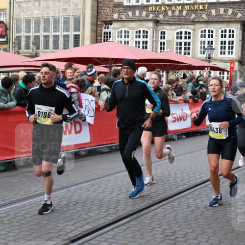 05.10.2025 - 20. swb-Marathon Bremen Yannick Fuchs http://msf.ph/oto/9267930 05.10.2025 10:52:16 Ziel 9196, 9226, 9852, 9939, 10240, 10438, 10668, 10727, 10977, 11273, 11641 meine-sportfotos.de