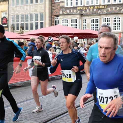 05.10.2025 - 20. swb-Marathon Bremen Yannick Fuchs http://msf.ph/oto/9267980 05.10.2025 10:52:17 Ziel 9196, 9226, 9852, 9939, 10240, 10438, 10668, 10727, 10977, 11641 meine-sportfotos.de