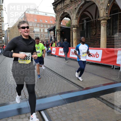 05.10.2025 - 20. swb-Marathon Bremen Yannick Fuchs http://msf.ph/oto/9268791 05.10.2025 10:52:29 Ziel 9172, 9584, 9955, 9987, 10507, 10719, 10900, 10927, 11128, 11458, 11491, 11528, 11665 meine-sportfotos.de