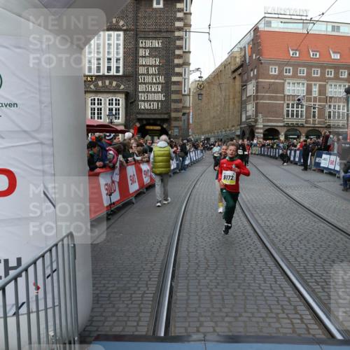 05.10.2025 - 20. swb-Marathon Bremen Yannick Fuchs http://msf.ph/oto/9269000 05.10.2025 10:52:32 Ziel 9172, 9584, 9987, 10241, 10507, 10719, 11128, 11528, 11665 meine-sportfotos.de